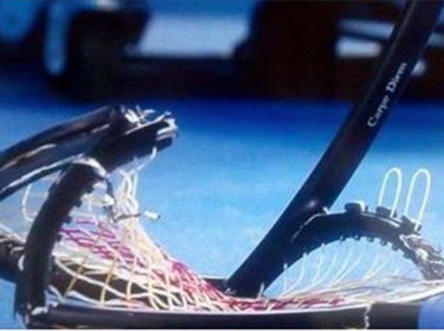 Video: tiró la raqueta y la hizo pelota