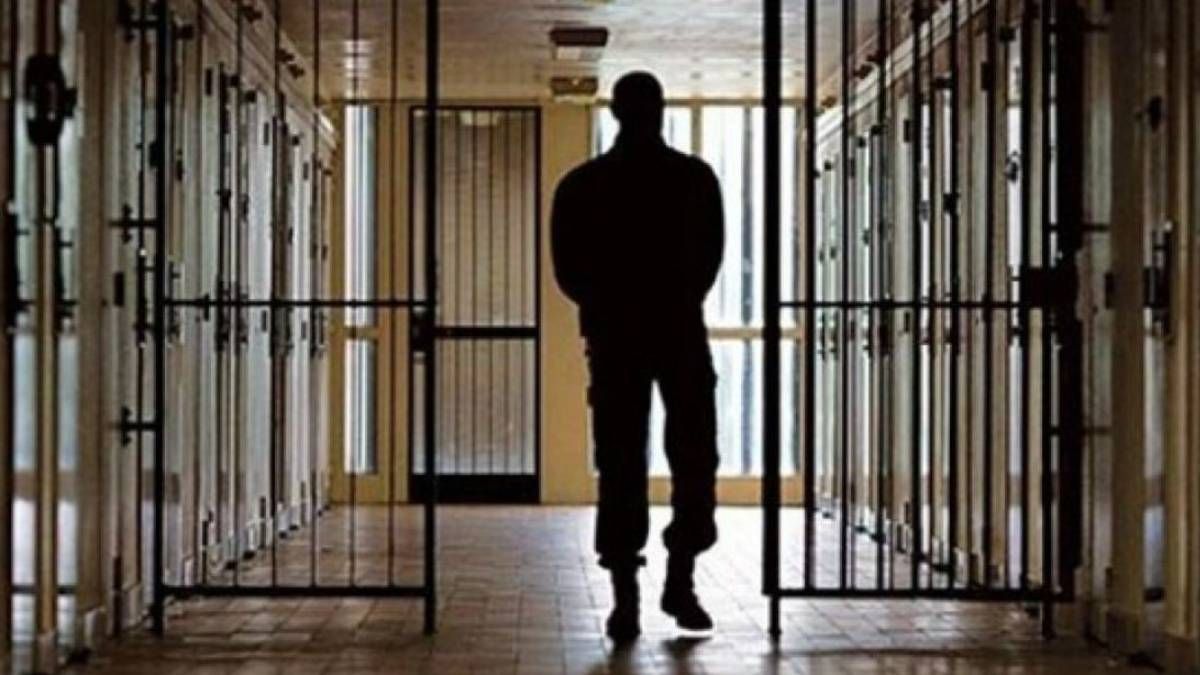 El personal penitenciario está exceptuado del Estatuto del Empleado Público por tener su propio régimen. El personal penitenciario está exceptuado del Estatuto del Empleado Público por tener su propio régimen.