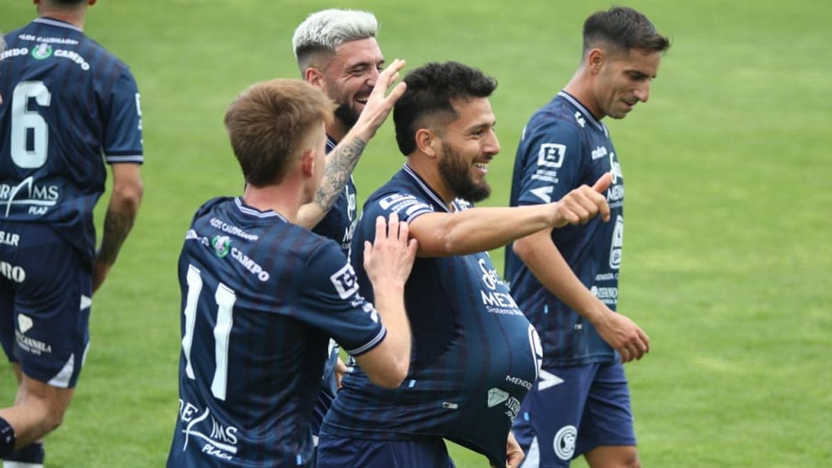 La Lepra volvió a ganar y se prendió entre los primeros