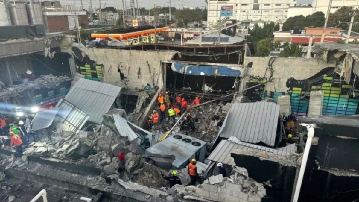 El techo de una famosa disco dominicana se derrumbó en medio de un recital provocando la muerte de 44 personas El techo de una famosa disco dominicana se derrumbó en medio de un recital provocando la muerte de 44 personas