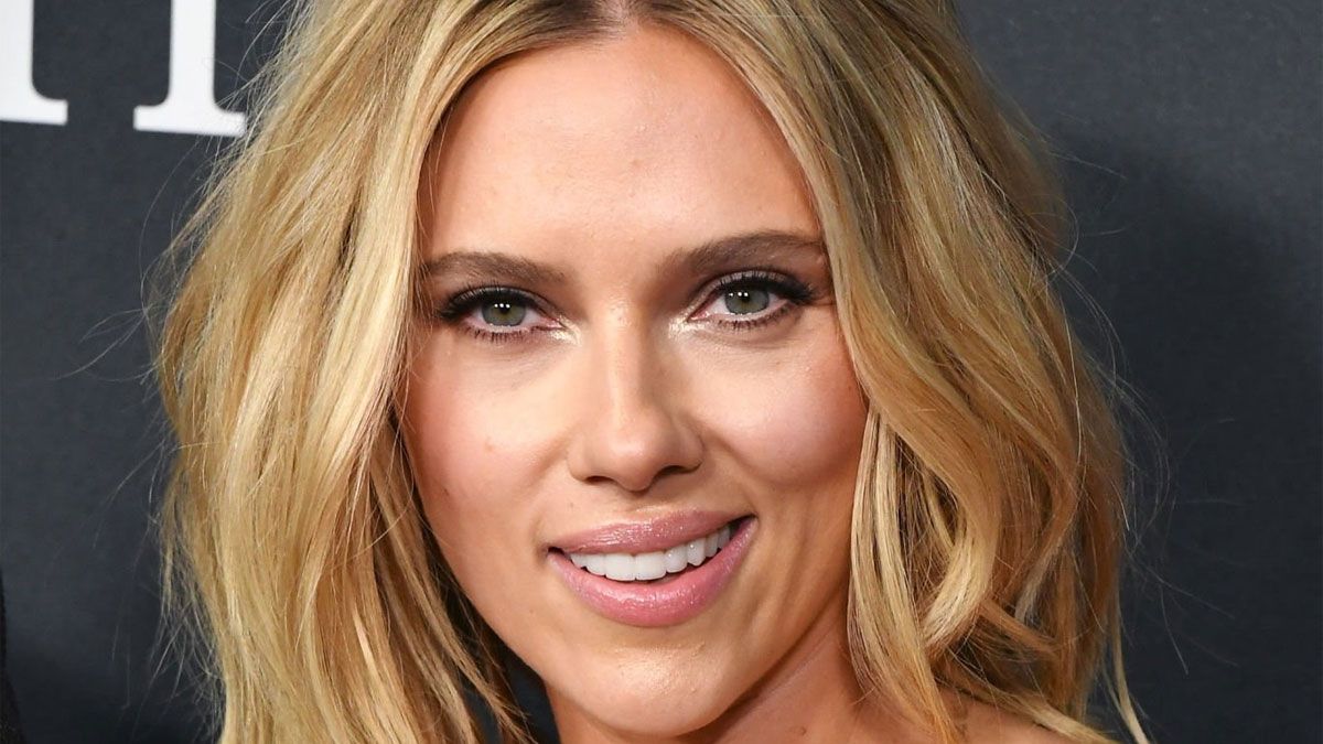 La actriz Scarlett Johansson interpreta a Nicole Barber en la película Historia de un matrimonio, de Netflix.