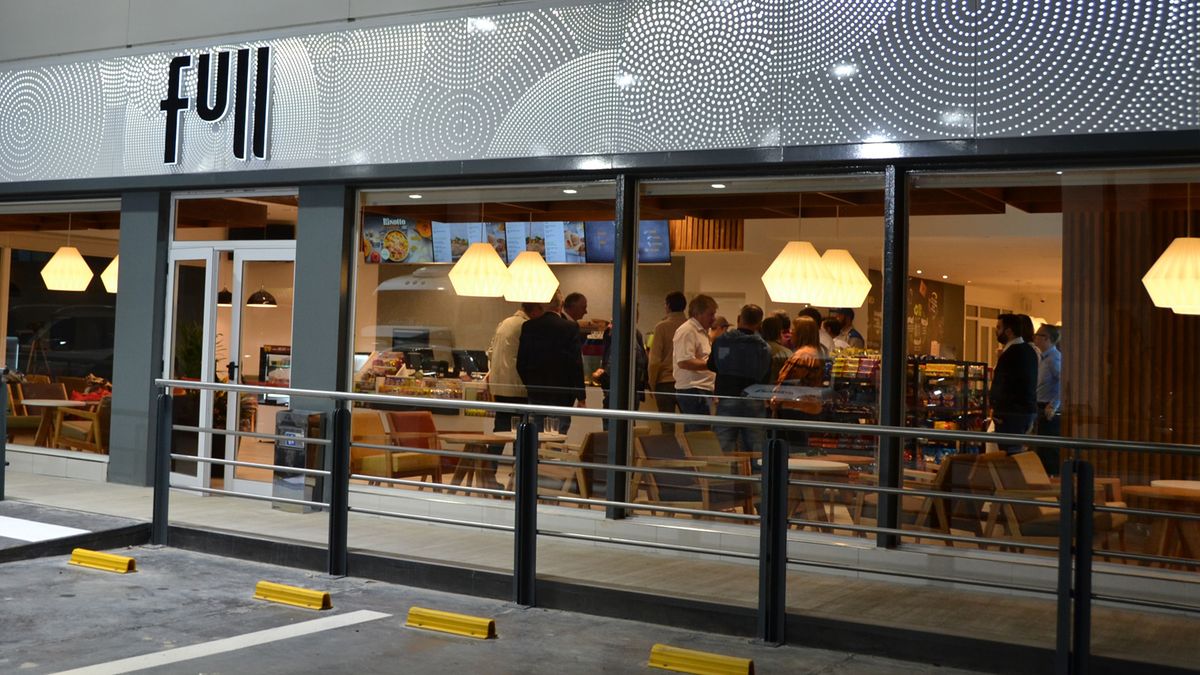 Las YPF Full vender&aacute;n hamburguesas de McDonald's y empanadas de Mi Gusto en 2026.