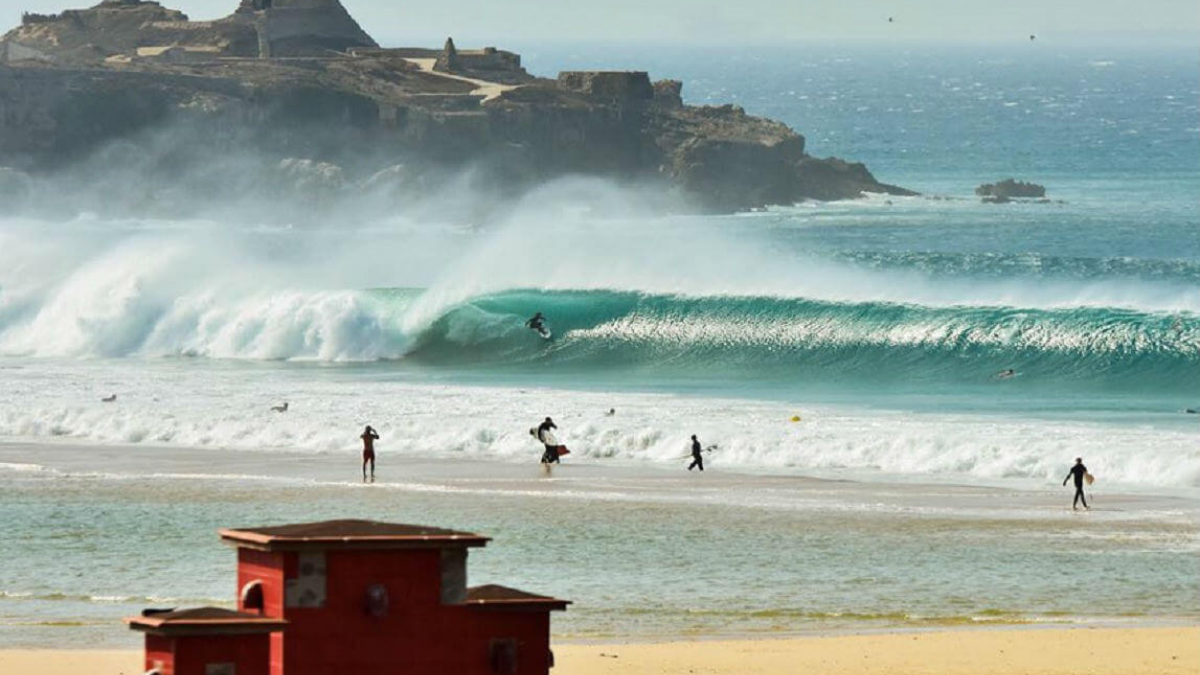 Las aguas cristalinas y sus playas doradas son el verdadero encanto visual de este pueblo de Cádiz. Las aguas cristalinas y sus playas doradas son el verdadero encanto visual de este pueblo de Cádiz.