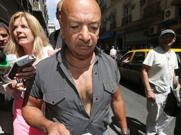 El cerrajero Walter ya tiene su cumbia