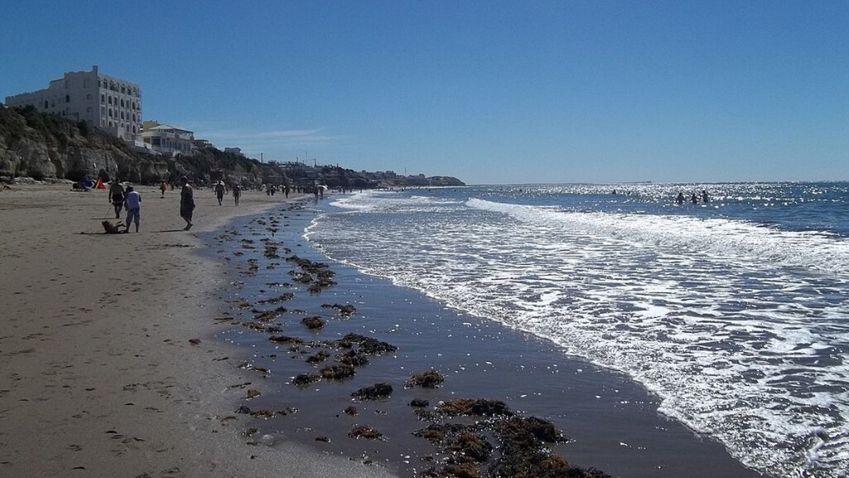 Una postal apacible del Golfo San Matías. El paisaje podría cambiar mucho en los próximos años. Una postal apacible del Golfo San Matías. El paisaje podría cambiar mucho en los próximos años.