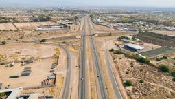 La Nación traspasó a Mendoza la jurisdicción del AccesoEste, desde Palmira hasta el Nudo Vial. La Nación traspasó a Mendoza la jurisdicción del AccesoEste, desde Palmira hasta el Nudo Vial.