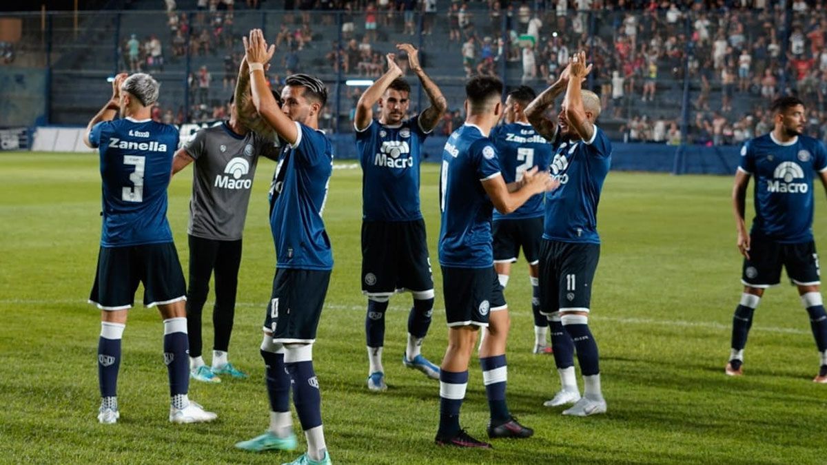 Independiente Rivadavia volvió a perder y ahora buscará recuperarse ante Atlanta. Foto: Axel Lloret (UNO).