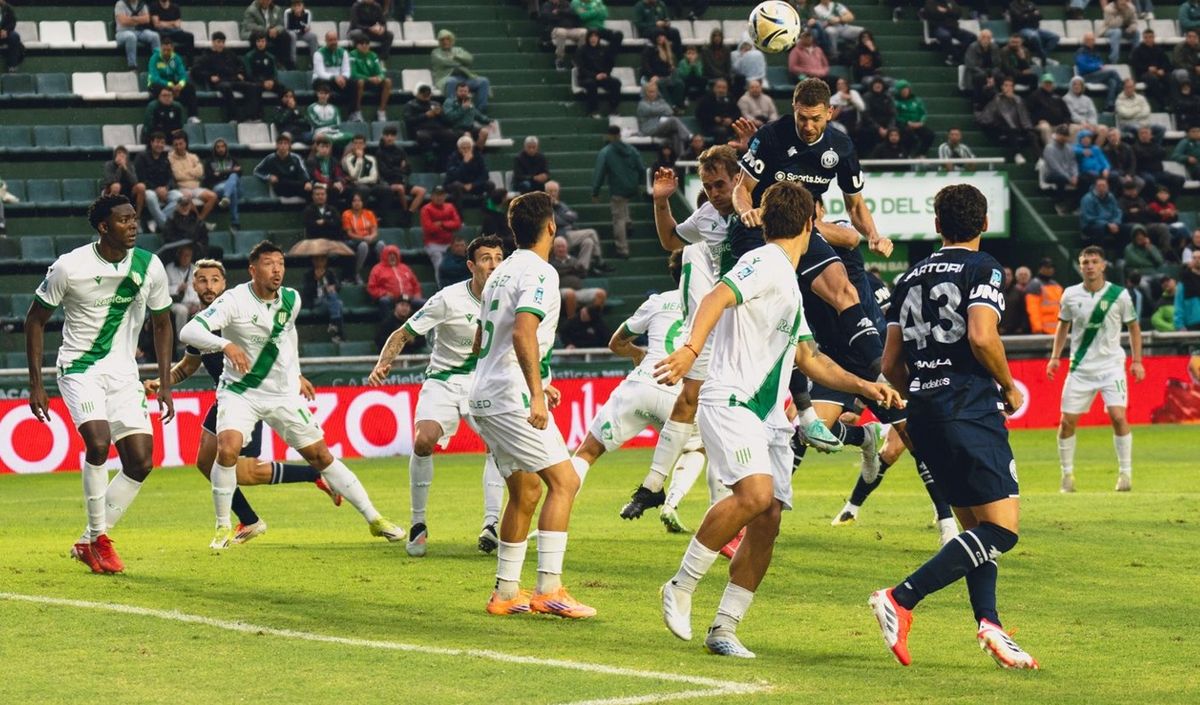 Independiente Rivadavia est&aacute; en lo m&aacute;s alto del Torneo Apertura.