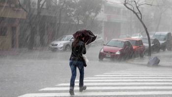 Llegan las lluvias y chaparrones a Mendoza tras el paso del viento Zonda
