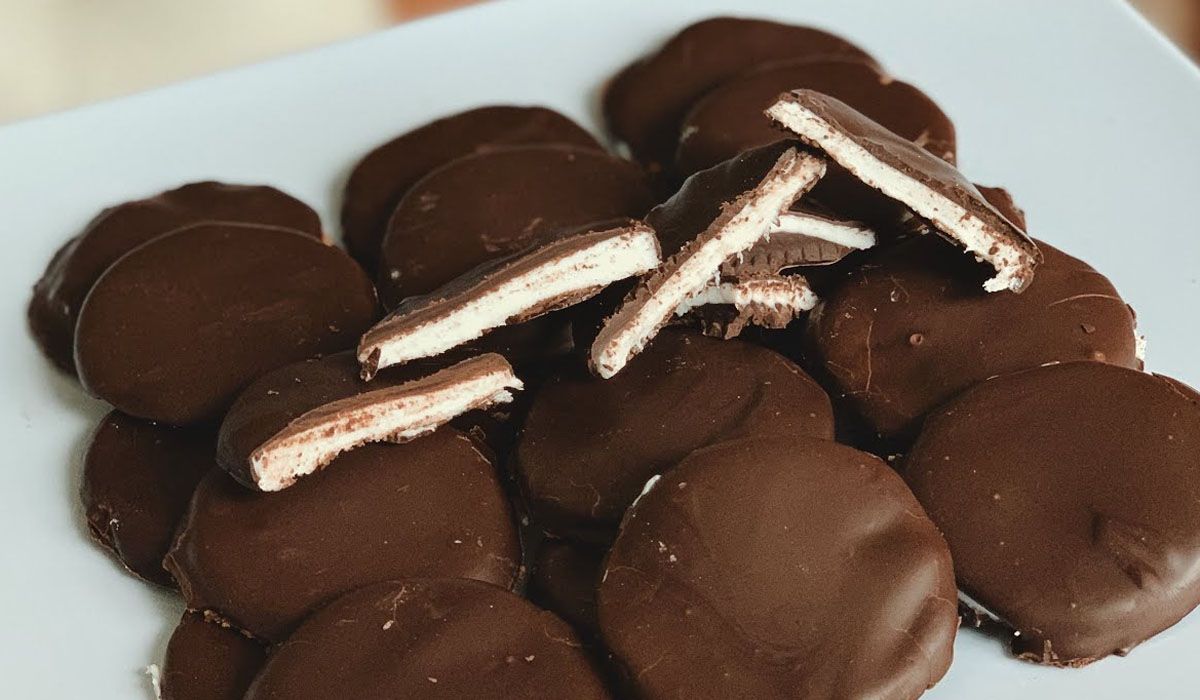 Recetas f&aacute;ciles: el paso a paso y los ingredientes para hacer mentitas de chocolate caseras en el mes de la dulzura