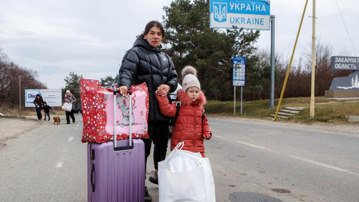 Guerra Rusia - Ucrania: según la ONU, unos 3,3 millones de personas ya huyeron de la zona de combate.