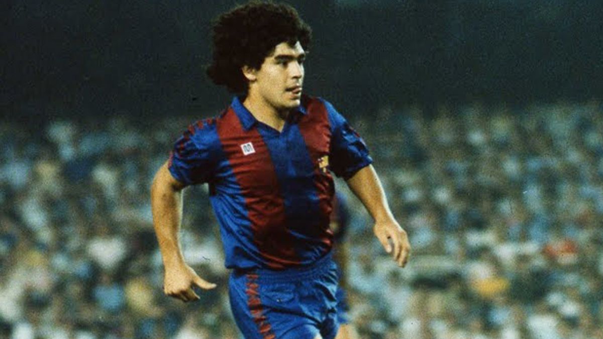 Maradona pasó dos años por el Barcelona.