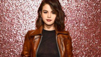Selena Gómez se descuidó y mostró su parte más íntima