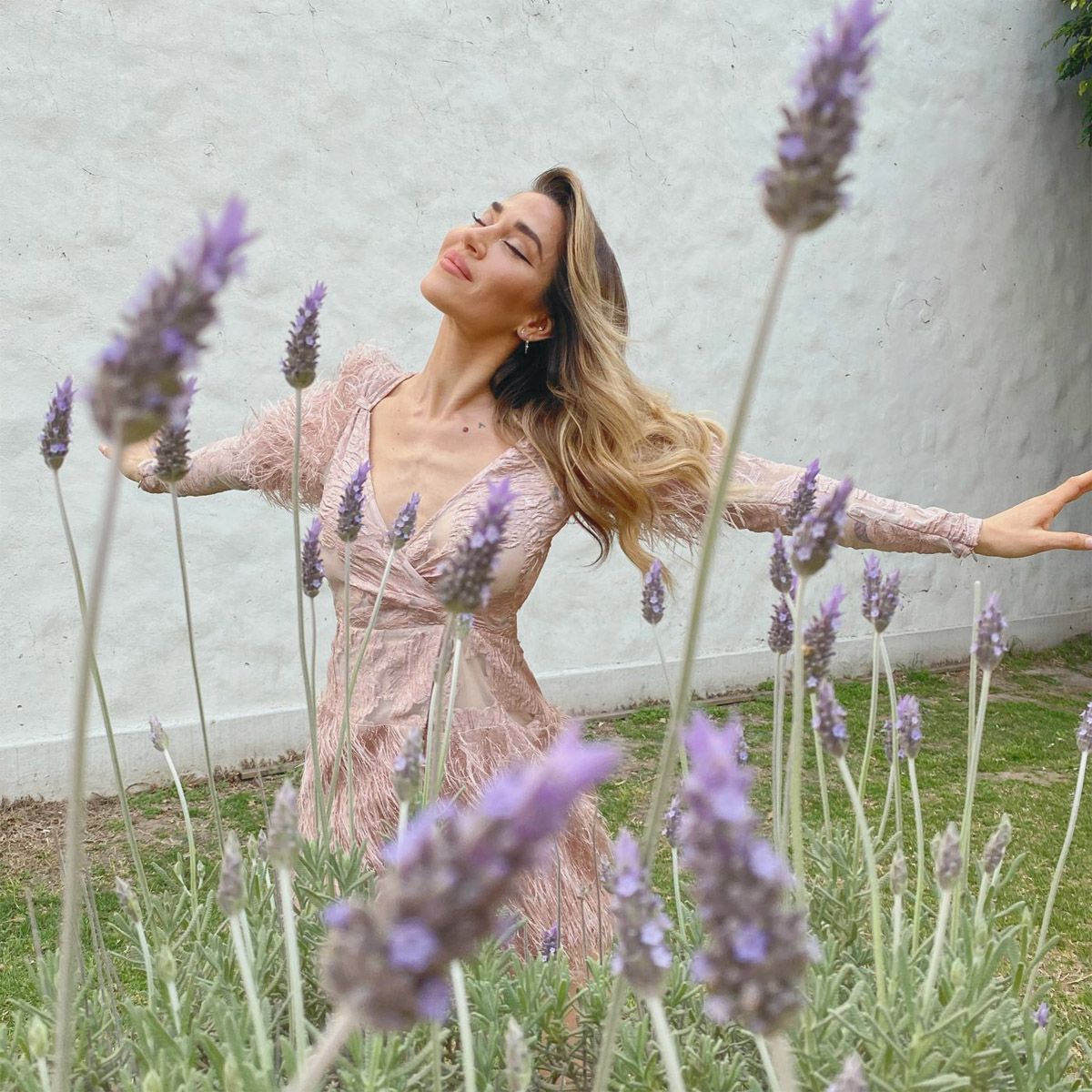 "Pedazos de ilusi&oacute;n que rescat&eacute;", poste&oacute; Jimena Bar&oacute;n junto a esta imagen haciendo referencia a su canci&oacute;n La Tonta