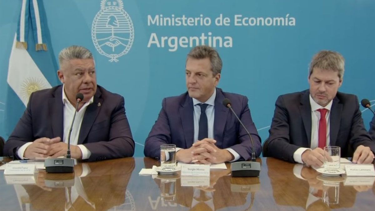 Tapia, Massa y Lammens firmaron los avales ante la FIFA