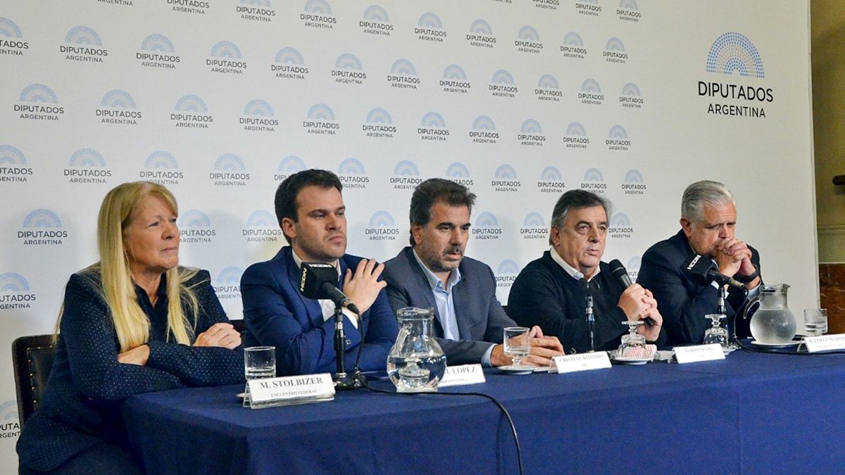 Margarita Stolbizer, Juan Manuel López, Cristian Ritondo, Mario Negri y Ricardo López Murphy.