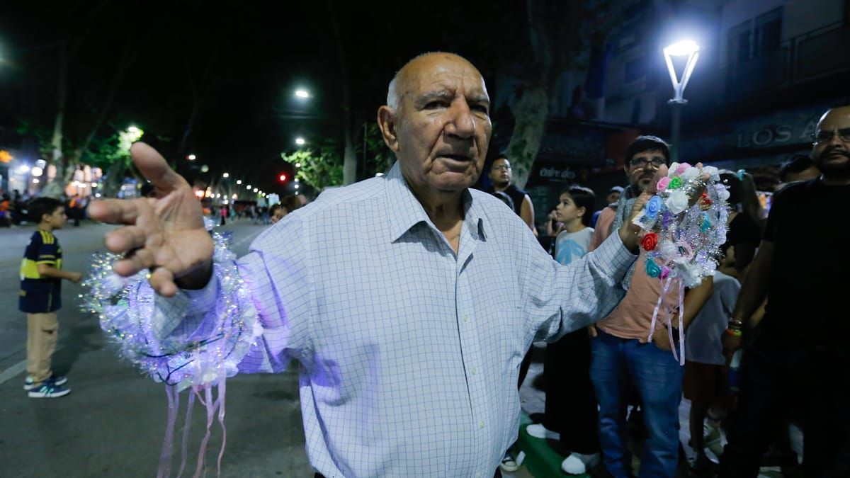 Personajes que son parte del histórico desfile, en los 90 años de la Fiesta Nacional de la Vendimia Personajes que son parte del histórico desfile, en los 90 años de la Fiesta Nacional de la Vendimia