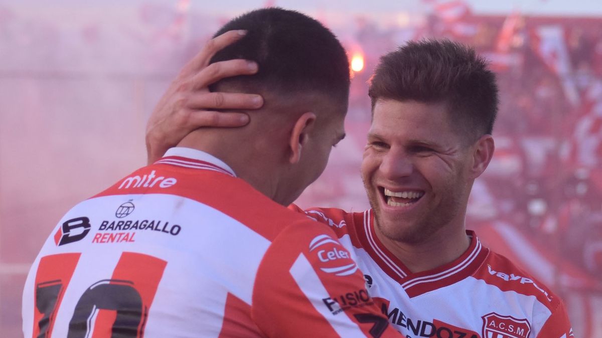 La alegría del Peka Jofré por su gol y el triunfo de San Martín La alegría del Peka Jofré por su gol y el triunfo de San Martín