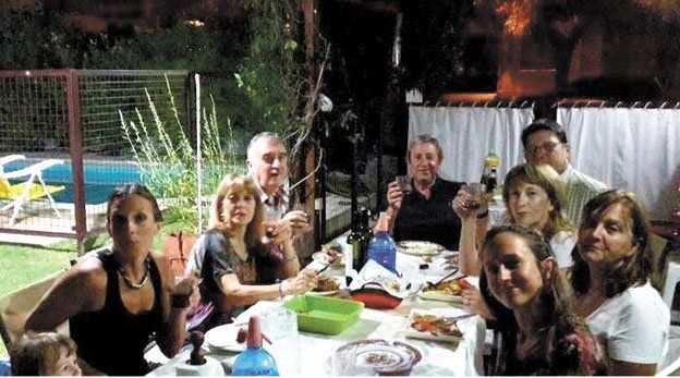 Así recibieron el 2015 los candidatos: alrededor de una parrilla y con mensajes
