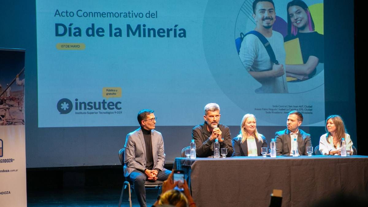 El intendente Ulpiano Suarez enfantizó en la necesidad de aprovechar el impulso de la minería como motor de la economía de Mendoza.