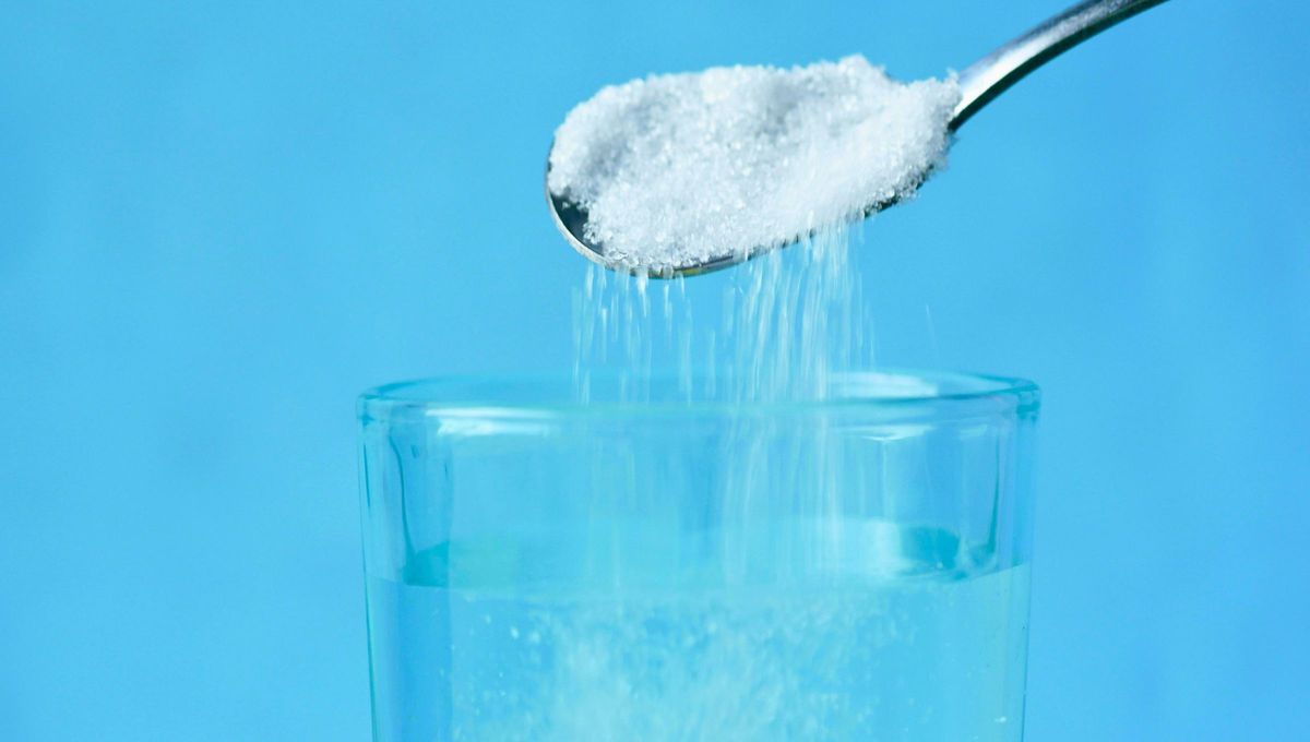 El agua con sal es un remedio casero, que sirve como ayuda provisional en lo que se busca atención profesional. El agua con sal es un remedio casero, que sirve como ayuda provisional en lo que se busca atención profesional. 