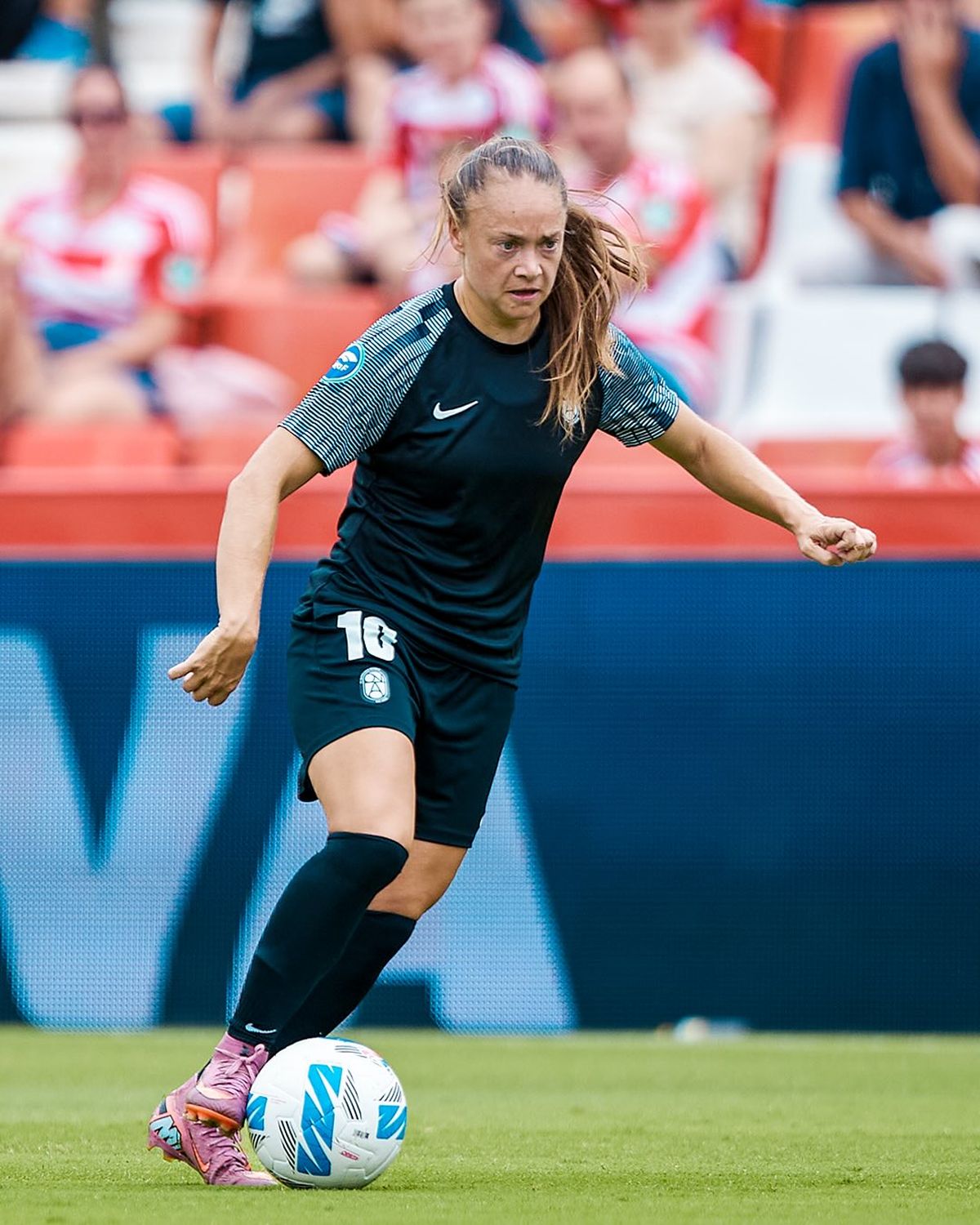 Estefan&iacute;a Banini tendr&aacute; su primer campus en Mendoza.