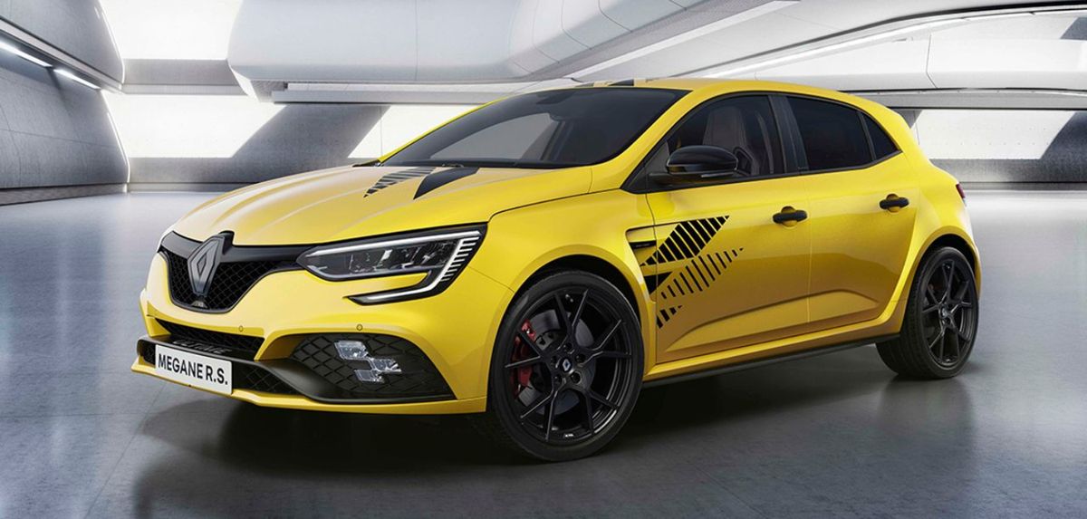 No es el tuyo ni el mío, pero un auto amarillo es mejor para circular en ruta. No es el tuyo ni el mío, pero un auto amarillo es mejor para circular en ruta.