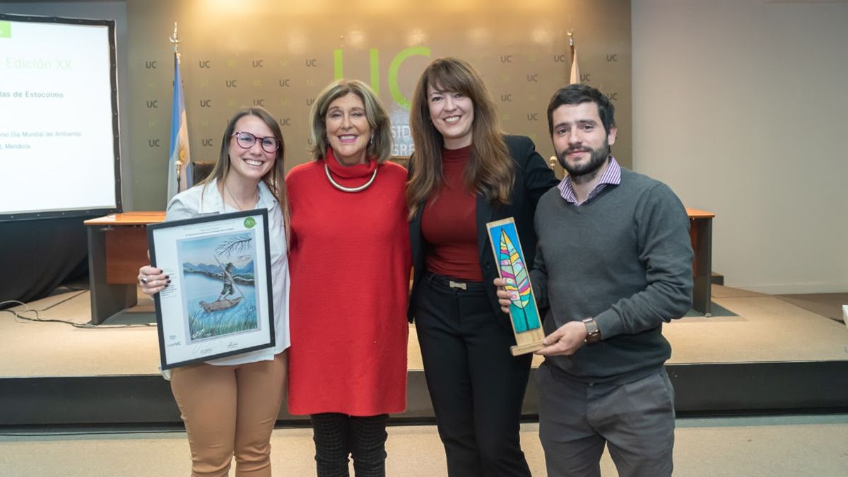 Funcionarios de Ambiente de la Municipalidad y de la Universidad de Congreso.