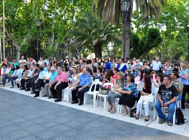 Celebraron el día de los enfermeros en la plaza San Martín