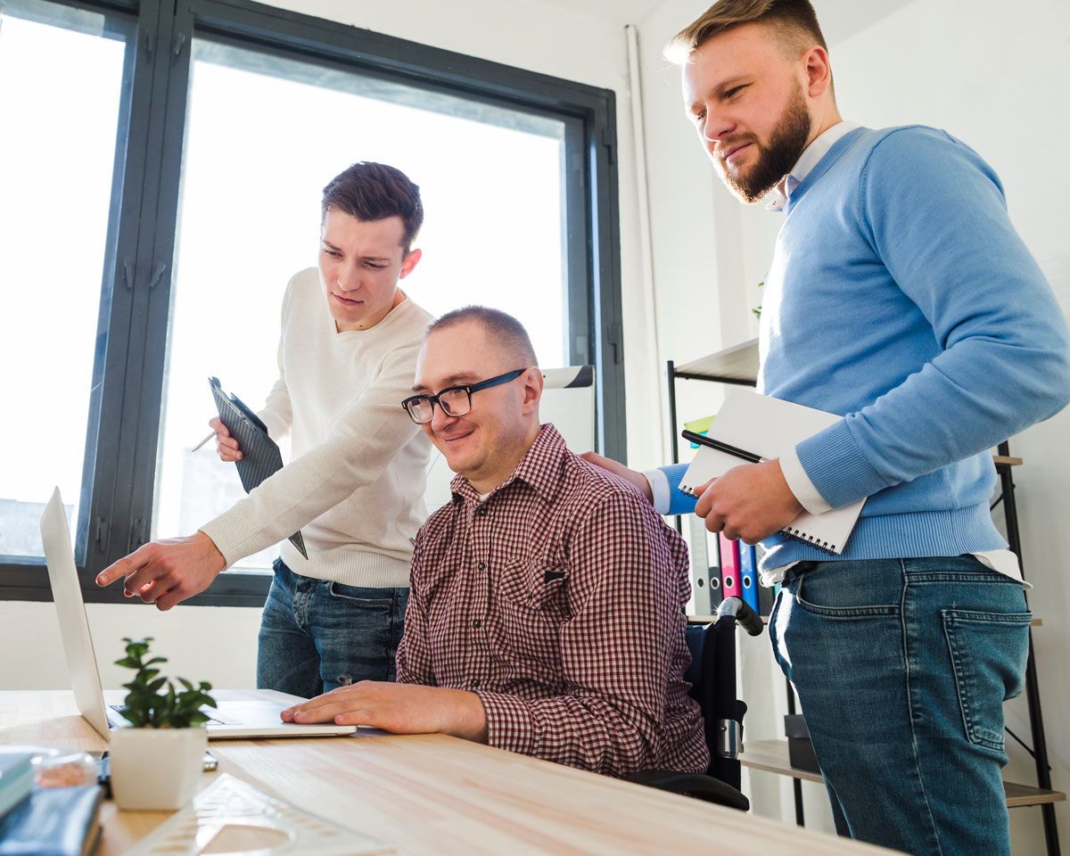 La amabilidad en el trabajo redefine el ambiente laboral y transforma el espacio profesional