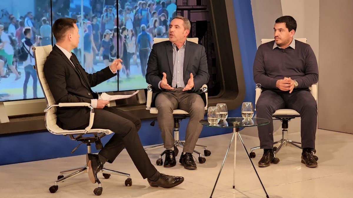 Aunque el debate fue cordial, ninguno se calló nada.