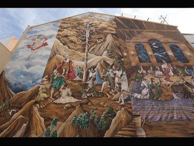 Un argentino redimió su condena pintando un mural