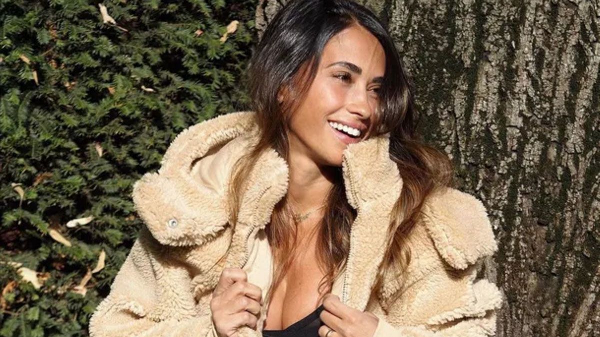 Antonela Rocccuzzo siempre sorprende a sus seguidores con sus looks.