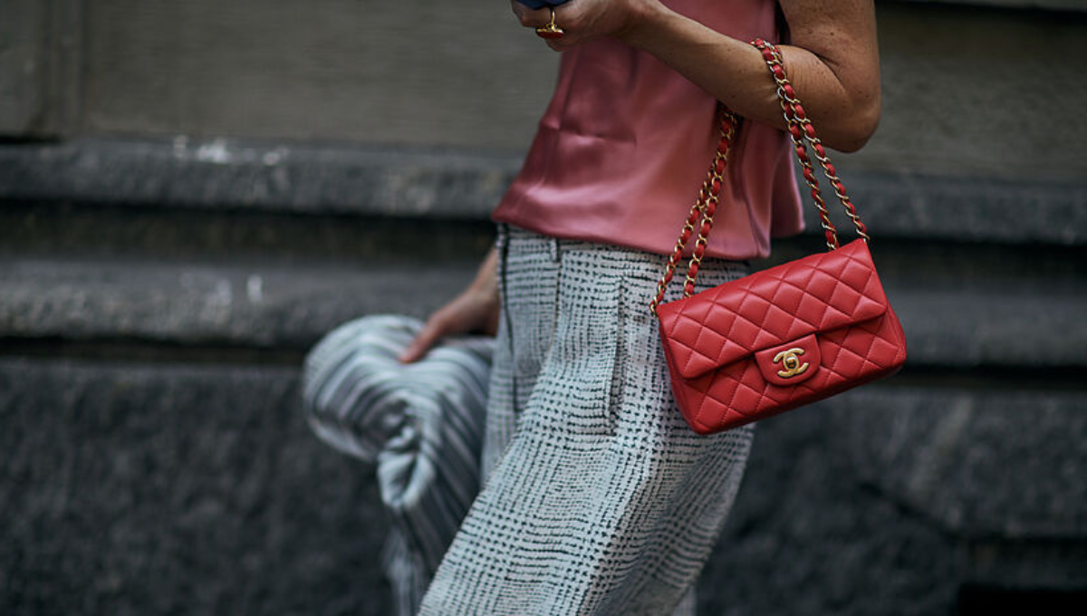 Toma nota de los accesorios atemporales que le dan el toque final a cualquier look. Toma nota de los accesorios atemporales que le dan el toque final a cualquier look.