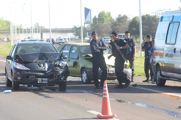 En el Acceso Sur se produce un accidente por día