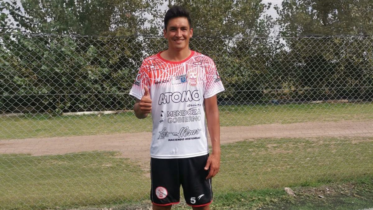 A los 37, Marcos Barrera sigue vigente en Huracán Las Heras