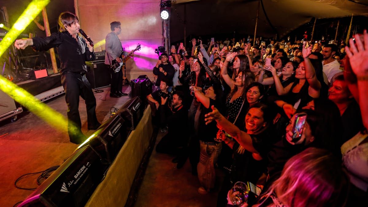 Turf hizo vibrar al público de Sunset San Isidro en Puesto del Indio. Turf hizo vibrar al público de Sunset San Isidro en Puesto del Indio.