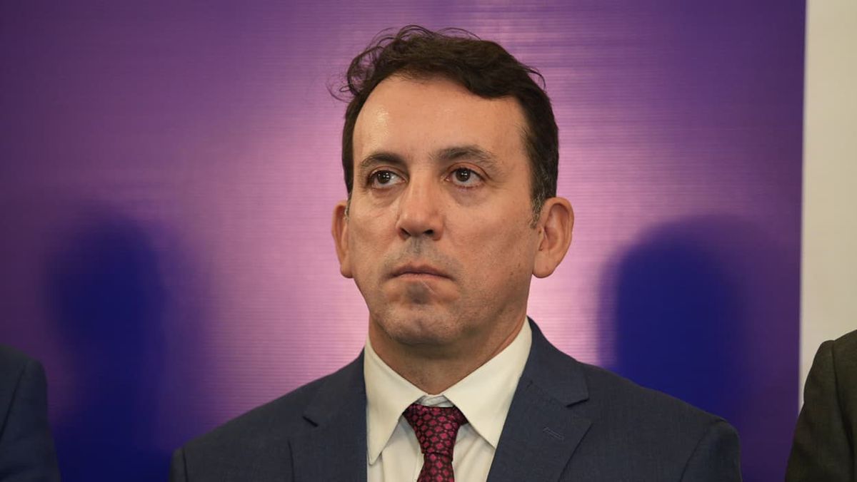 El ministro Tadeo García Zalazar creó un organismo para la investigación sumaria contra docentes y celadores.