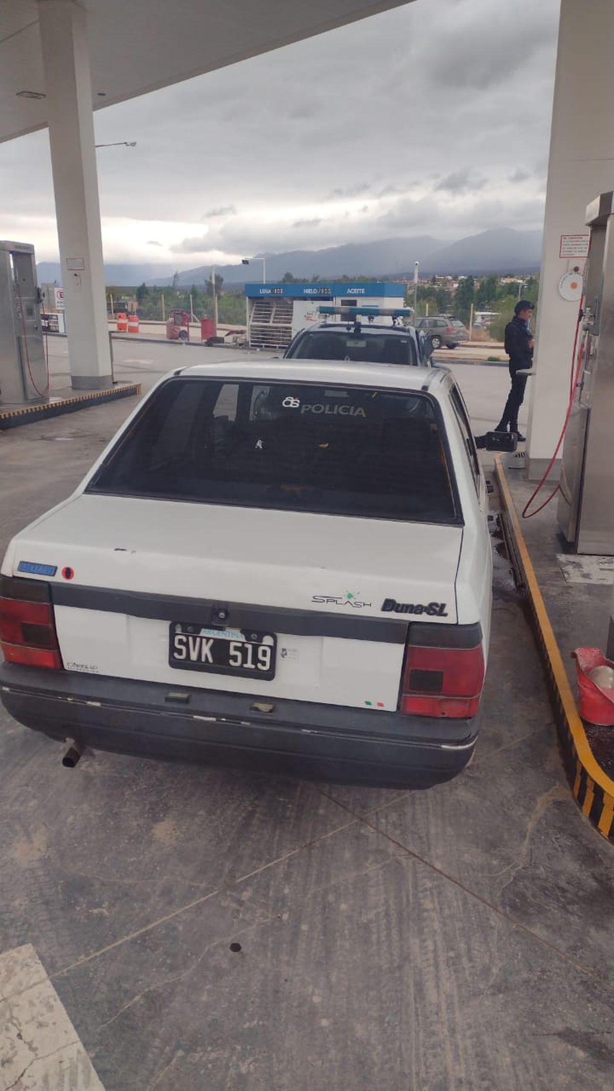 El Fiat Duna fue localizado en la Ruta Panamericana y calle La Unión de Luján de Cuyo. El Fiat Duna fue localizado en la Ruta Panamericana y calle La Unión de Luján de Cuyo.