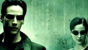 Matrix vuelve y en forma de fichas