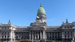 La oposición le bajó el pulgar a la Reforma Laboral hasta que asuman los nuevos senadores
