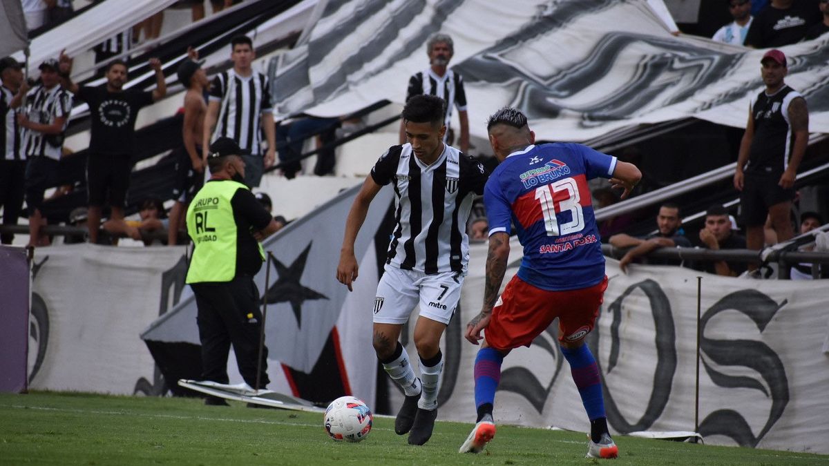 Santiago Solari&nbsp; se lamentó por el trunfo que se le escapó al Lobo.