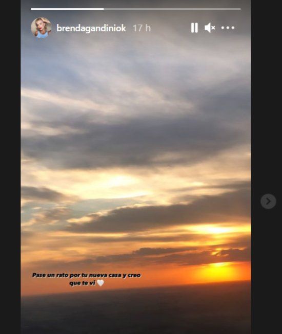 La foto que publicó Brenda Gandini tras la muerte de su padre.