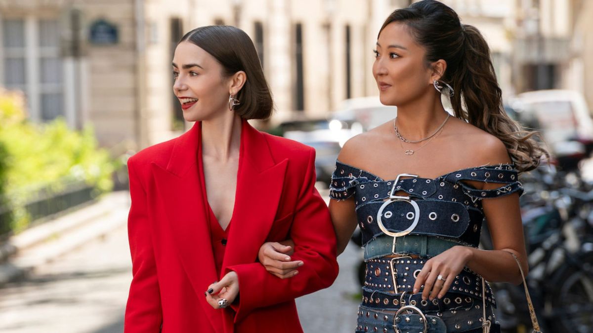 Ashley Park regresará como Mindy Chen, la mejor amiga de Emily Cooper en la serie de Netflix. Ashley Park regresará como Mindy Chen, la mejor amiga de Emily Cooper en la serie de Netflix.