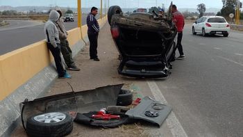 Impresionante vuelco en Paso y Acceso Sur