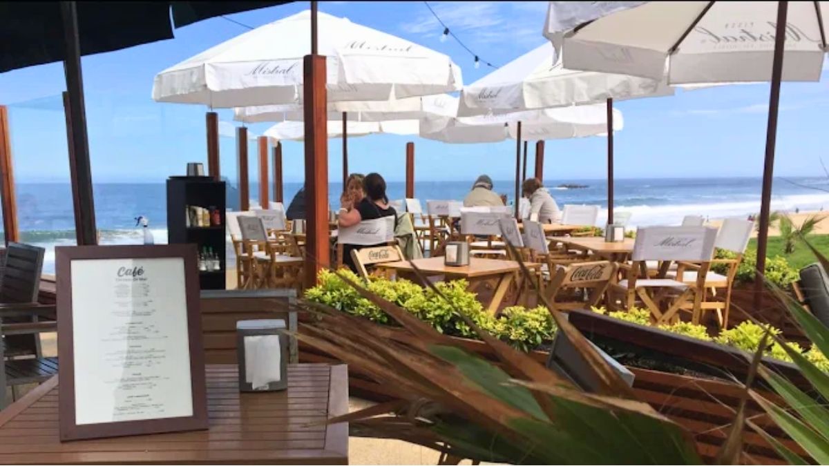 El restaurante también ofrece otras comidas típicas de la gastronomía chilena. El restaurante también ofrece otras comidas típicas de la gastronomía chilena.