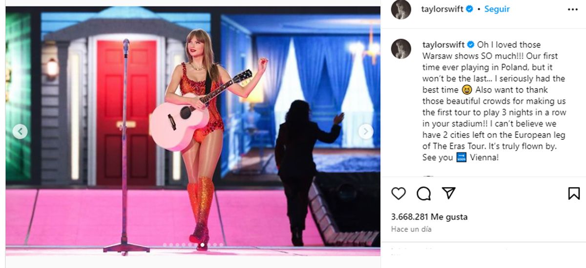 La imagen que publicó Taylor Swift en su red social Instagram, de una fotografía sobre el escenario en la que aparecía una silueta saludando de espaldas similar a la vicepresidenta, aunque luego se descubrió que se trata de una de las bailarinas de su gira. La imagen que publicó Taylor Swift en su red social Instagram, de una fotografía sobre el escenario en la que aparecía una silueta saludando de espaldas similar a la vicepresidenta, aunque luego se descubrió que se trata de una de las bailarinas de su gira.
