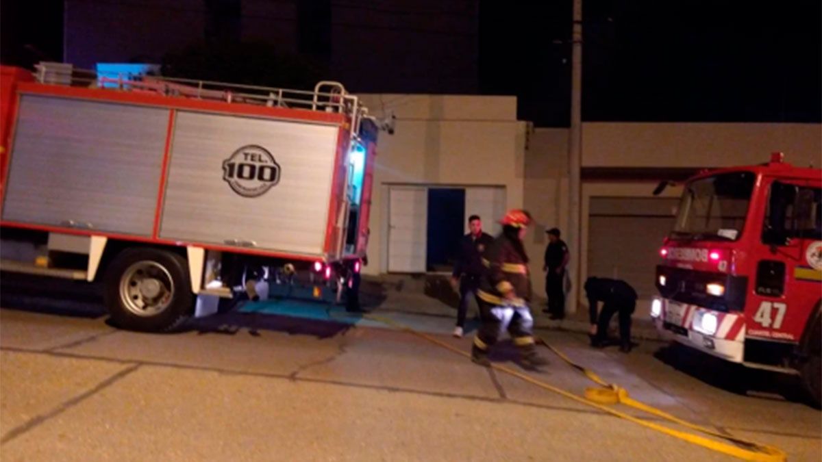 Apagaban un incendio y terminaron descubriendo un macabro asesinato. (Foto ADNSur).