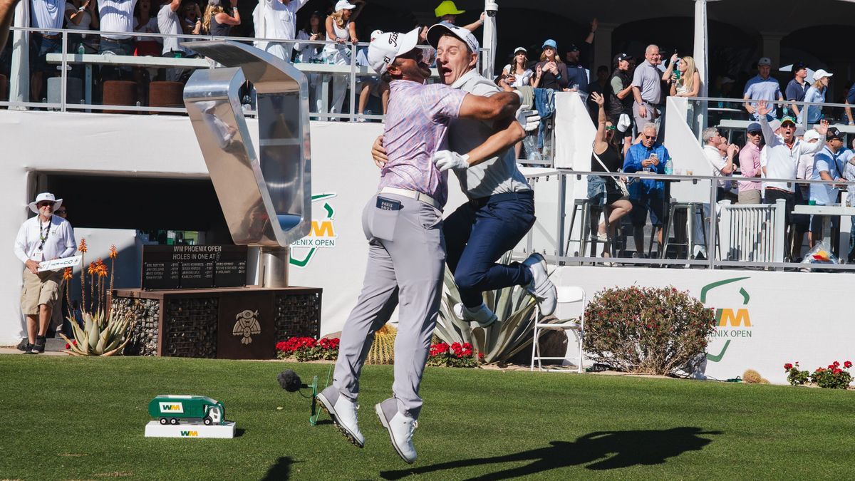 Emiliano Grillo celebró en el legendario hoyo 16 del Phoenix Open en el PGA Tour. Emiliano Grillo celebró en el legendario hoyo 16 del Phoenix Open en el PGA Tour.