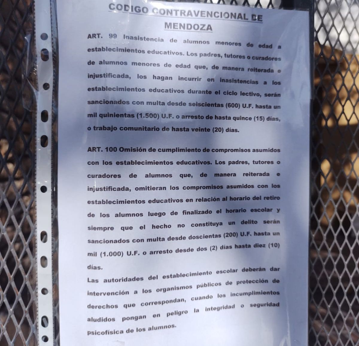 DGE y multas. Los artículos 99 y 100 del Código Contravencional de Mendoza son los que regulan la responsabilidad de los padres ante las inasistencias de sus hijos. DGE y multas. Los artículos 99 y 100 del Código Contravencional de Mendoza son los que regulan la responsabilidad de los padres ante las inasistencias de sus hijos.
